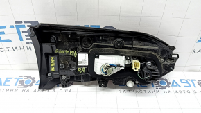 Фонарь внутренний дверь багажника правый Toyota Rav4 19-24 USA built, сломано крепление, потерт