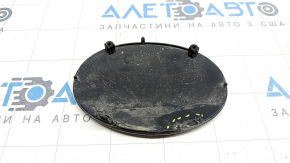 Эмблема решетки радиатора grill Toyota Camry v70 18-20 hybrid под радар, песок, сломано крепление