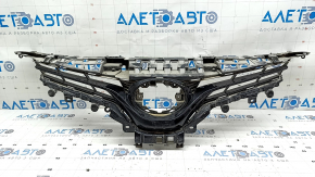 Grilă radiator Toyota Camry v70 18-20 L/LE spartă, fragmente lipsă