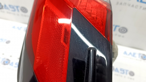 Фонарь внешний крыло левый Toyota Rav4 19-24 USA built, потерт