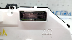 Щиток приборов Toyota Camry v70 18-19 LE\SE hybrid, 52к, царапины