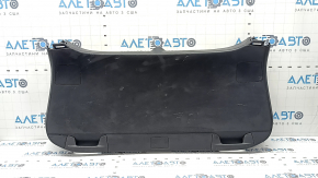 Обшивка двери багажника нижняя Toyota Rav4 19-24 черная, с ручкой, царапины, вмятины