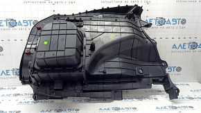 Обшивка арки правая Toyota Rav4 19-24 черная, с карманом, с плафоном, царапины