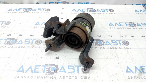 Подушка двигателя передняя Toyota Rav4 19-24 hybrid, ржавая