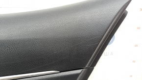 Обшивка двери карточка задняя правая Toyota Camry v70 18-23 черная с черной вставкой пластик, подлокотник резина, с ручкой, царапины
