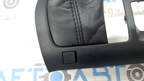 Накладка шифтера КПП Toyota Rav4 19-24 черная, с чехлом, потерта