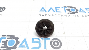 Опора радиатора нижняя левая Nissan Ariya 23-26 резина