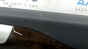 Обшивка двери карточка задняя правая Volvo XC90 16-22 кожа черная, подлокотник и вставка черная кожа, молдинг береза, Bowers & Wilkins, с подсветкой, тычки, надрывы, под чистку, вмятина