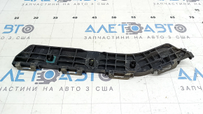 Крепление заднего бампера правое внешнее Lexus RX350 RX450h 10-15 сломана защелка