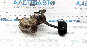 Педаль тормоза Toyota Camry v70 18-24 hybrid с датчиком, ржавая
