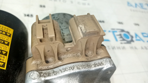 Тормозной усилитель brake booster Toyota Prius V 12-17 надломана фишка