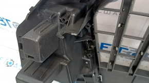 Решетка радиатора grill в сборе Audi Q3 8U 15 без парктроников, без эмблемы, сломано крепление
