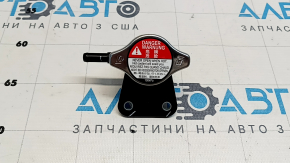 Заливная горловина радиатора охлаждения вода Honda CRV 23-26 1.5T, HEV c крышкой