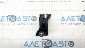 Скоба крепления заднего стабилизатора левая Nissan Ariya 23-26