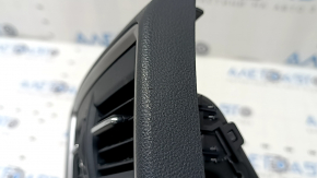 Накладка центральной консоли задняя Subaru Forester 19-24 SK черная, с дефлектором, царапины