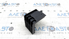 Крышка плюсовой клеммы АКБ Audi A5 F5 18-25