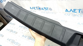 Накладка проема багажника Subaru Forester 19-24 SK черная, надломано крепление, царапины