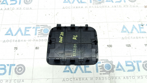 Заглушка нижней обшивки двери багажника левая Subaru Forester 19-24 SK черная, потерта