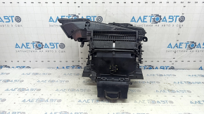 Корпус печки голый кондиционер Audi A5 F5 18-25 надломано крепление