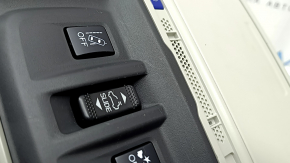 Плафон освещения передний Subaru Forester 19-21 SK под люк, серый, царапины