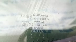 Форточка глухое стекло задняя правая Subaru Forester 19-24 SK царапины на молдинге, надрыв на уплотнителе