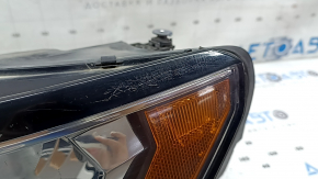 Фара передняя левая VW Passat b8 16-19 USA галоген, царапины, сломано крепление уплотнителя