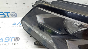Фара передняя левая VW Passat b8 16-19 USA галоген, царапины, сломано крепление уплотнителя