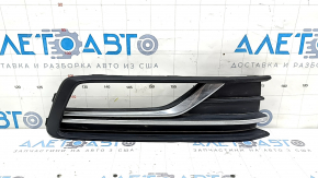 Решетка переднего бампера боковая правая VW Passat b8 16-19 USA под птф, песок