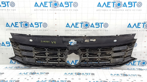 Решетка радиатора grill VW Passat b8 16-19 USA под радар круиз, песок, сломано крепление эмблемы