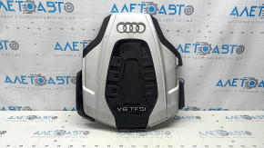 Накладка двигателя Audi A6 C7 16-18 3.0T порвана шумоизоляция, царапины