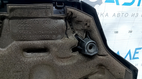 Накладка двигателя Audi A6 C7 16-18 3.0T порвана шумоизоляция, царапины