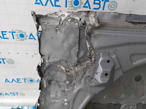 Корыто багажника Toyota Prius V 12-17 высверлена