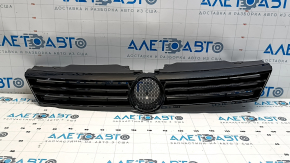 Решетка радиатора grill VW Jetta 11-14 USA царапина, скол