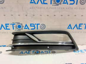 Решетка переднего бампера боковая левая VW Passat b8 16-19 USA под птф, два хрома