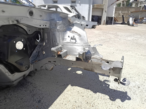 Четверть передняя левая VW Passat b8 16-19 USA на кузове, серебро
