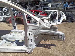 Четверть передняя правая Ford C-max MK2 13-18 на кузове, белая