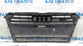 Решетка радиатора в сборе Audi A4 B9 18-19 с эмблемой, под парктроники, темный хром, потрескался хром, надломано крепление