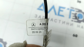 Проводка на подсветку эмблемы решетки радиатора grill Mercedes GLC 20-22 отсутствует клемма
