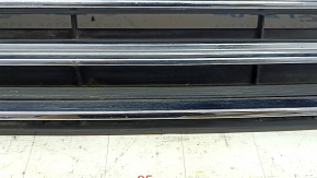 Решетка радиатора grill в сборе с обрамлением Ford Fusion mk5 17-18 хром, песок, надломаны, крепления