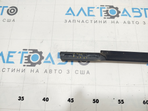 Молдинг дверь-стекло центральный задний левый Honda Accord 18-22 матовый, сломаны крепления