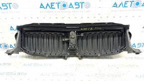 Решетка радиатора grill в сборе BMW 5 G30 17-22 с жалюзи дефлектором радиатора, хром, потрескан хром, трещина, сломано крепление, песок