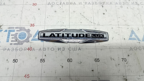 Эмблема надпись LATITUDE LUX двери багажника Jeep Compass 22-26 хром, царапины