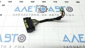 Фишка на проводку переднего бампера BMW X7 G07 19-22 на усилителе, на датчики удара, сигналы, и жалюзи