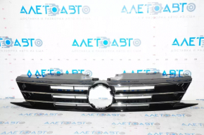 Решетка радиатора grill VW Jetta 15-18 USA без эмблемы