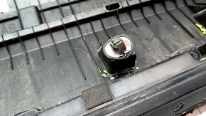 Ornamente ușă spate stânga inferioară Hyundai Ioniq 5 22-24 negru, fixare ruptă, uzată