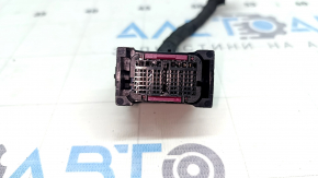 Фишка на блок ECU компьютер двигателя BMW X7 G07 19-22 3.0T черная, 24 пина