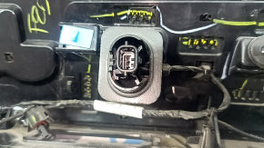 Накладка двери багажника Jeep Compass 22-26 под стеклом с хром молдингом, царапины на молдинге