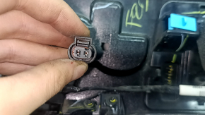 Накладка двери багажника Jeep Compass 22-26 под стеклом с хром молдингом, царапины на молдинге