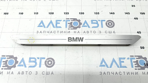 Вставка накладки порога передняя правая BMW X7 G07 19-26 хром с подсветкой, царапины, тычка