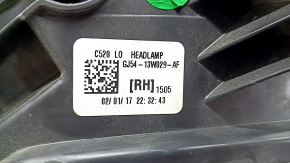 Фара передняя правая Ford Escape MK3 17-19 рест галоген, светлая, царапины, под полировку